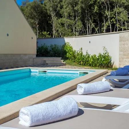 빌라 By Istrialux 반졸레