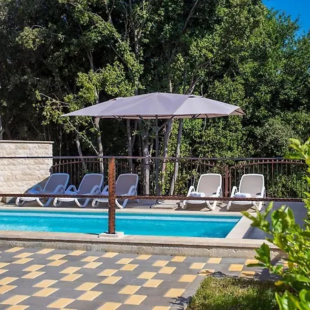 By Istrialux * 반졸레