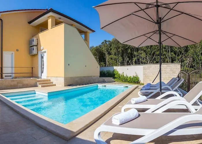 By Istrialux 반졸레