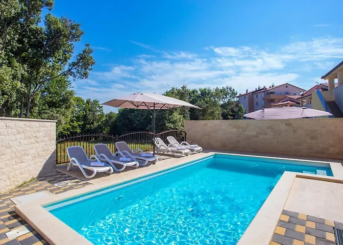 빌라 By Istrialux *