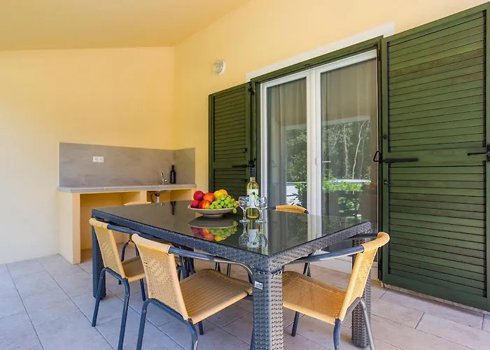 By Istrialux * 반졸레