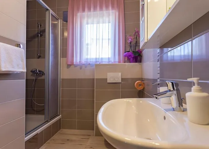 By Istrialux * 반졸레