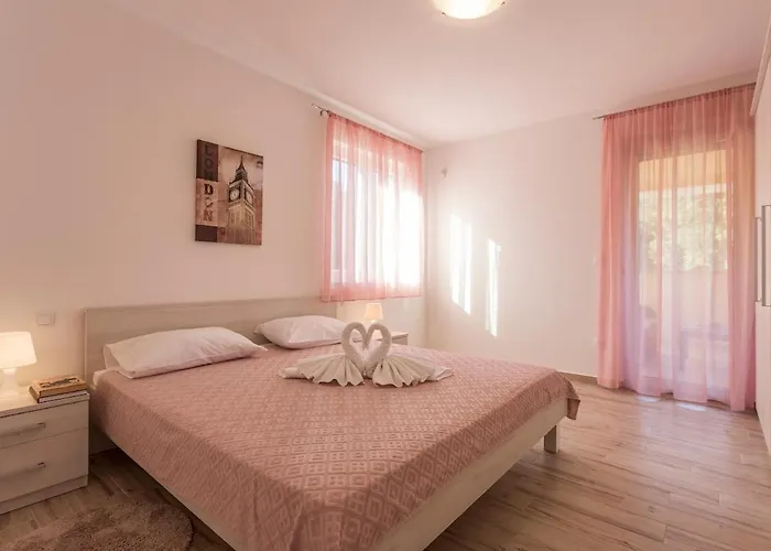 By Istrialux * 반졸레